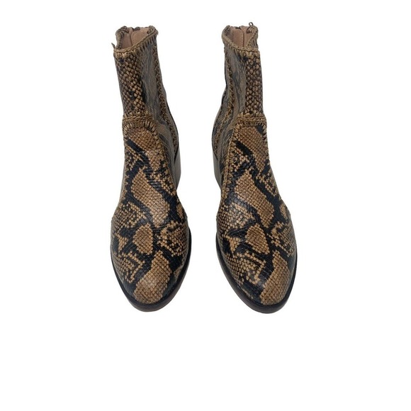 CHELSEA & VIOLET Women’s Snake Print Lucy Boots Size 8M - Picture 1 of 6